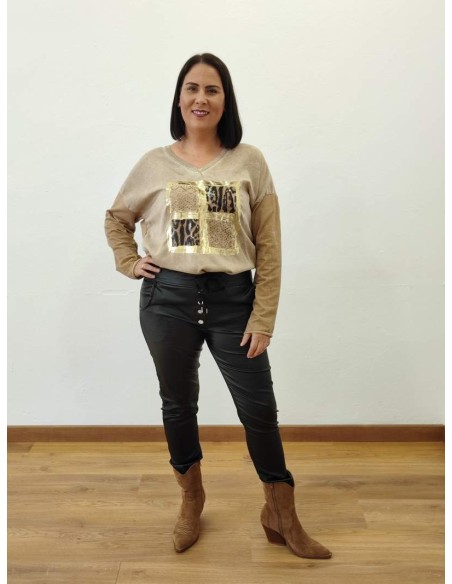 Pantalón polipiel botones aguadulce