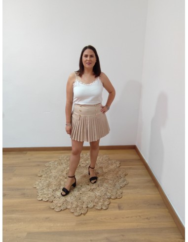 Falda corta tela botones